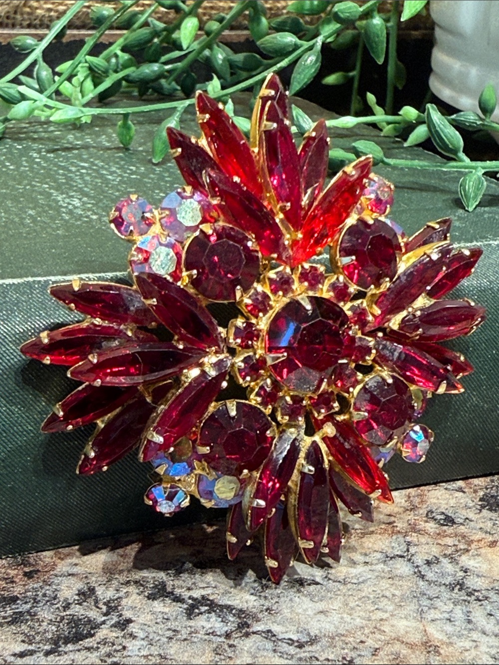 Flower Brooch - Picture 8 of 8